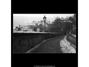 Ulice Ke Hradu (2645-1), žánry - Praha 1964 leden, černobílý obraz, stará fotografie, prodej