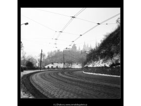 Zatáčka (2661-2), Praha 1964 leden, černobílý obraz, stará fotografie, prodej