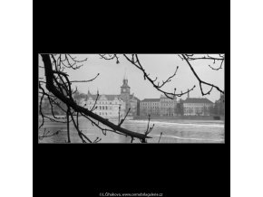 Pohled na Karlovy lázně (2831-3), Praha 1964 duben, černobílý obraz, stará fotografie, prodej