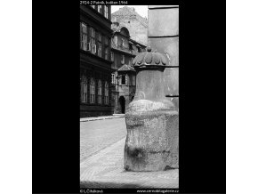 Patník (2924-2), Praha 1964 květen, černobílý obraz, stará fotografie, prodej