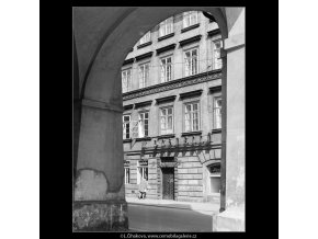 Hospoda U Pštrosů (2948-1), Praha 1964 květen, černobílý obraz, stará fotografie, prodej