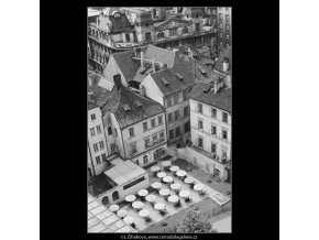 Zahradní restaurace (2976-2), Praha 1964 červen, černobílý obraz, stará fotografie, prodej