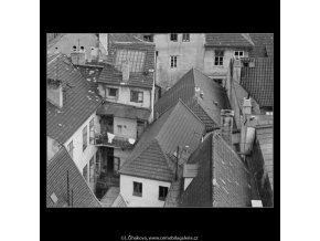 Střechy (2976-11), Praha 1964 červen, černobílý obraz, stará fotografie, prodej