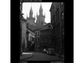 Týnská ulice (606-1), Praha 1960 květen, černobílý obraz, stará fotografie, prodej