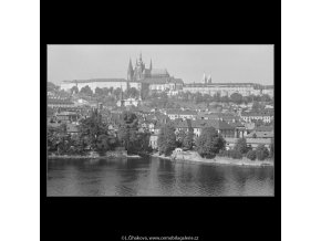 Pražský hrad (3273-1), Praha 1964 říjen, černobílý obraz, stará fotografie, prodej