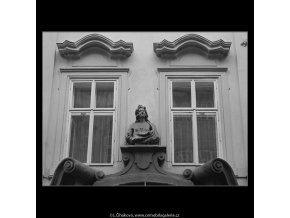 Pražská okna (3341-1), Praha 1964 listopad, černobílý obraz, stará fotografie, prodej