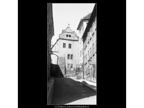 Renesanční dům (3721), Praha 1965 květen, černobílý obraz, stará fotografie, prodej