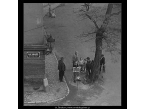 Malíř (3746), žánry - Praha 1965 červen, černobílý obraz, stará fotografie, prodej