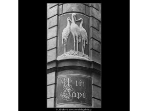 U Tří čápů (3795-1), Praha 1965 červen, černobílý obraz, stará fotografie, prodej