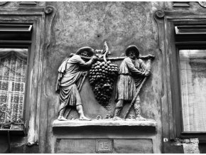 U Modrého hroznu (3797), Praha 1965 červen, černobílý obraz, stará fotografie, prodej