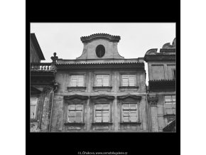 Štít domu U Modré hvězdy (3804-5), Praha 1965 červenec, černobílý obraz, stará fotografie, prodej