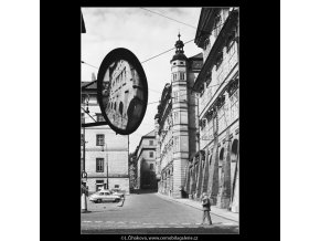 Malostranské náměstí a domy (3882-2), Praha 1965 srpen, černobílý obraz, stará fotografie, prodej