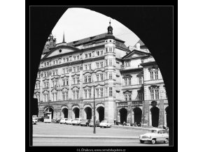 Dům Smiřických (3882-4), Praha 1965 srpen, černobílý obraz, stará fotografie, prodej
