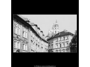 Kopule chrámu sv.Mikuláše (3945), Praha 1965 září, černobílý obraz, stará fotografie, prodej