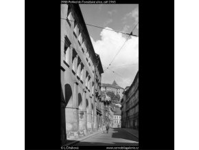 Pohled do Tomášské ulice (3988), Praha 1965 září, černobílý obraz, stará fotografie, prodej