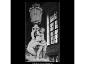Z Clam-Gallasova paláce (4125), Praha 1965 říjen, černobílý obraz, stará fotografie, prodej