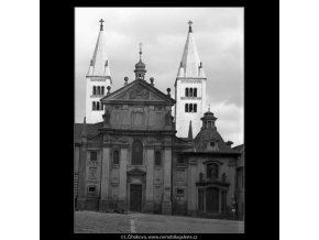 Kostel sv.Jiří (1385-3), Praha 1961 prosinec, černobílý obraz, stará fotografie, prodej