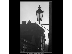 Lucerna a domy (4212), Praha 1965 prosinec, černobílý obraz, stará fotografie, prodej