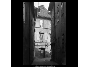 Řásnovka (2094-2), Praha 1963 červen, černobílý obraz, stará fotografie, prodej