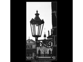 Lampa u novoměstské věže (4544-2), Praha 1966 květen, černobílý obraz, stará fotografie, prodej
