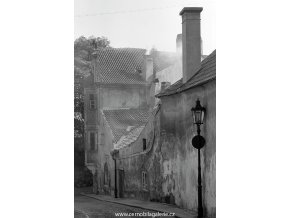 Z Kapucínské ulice (4554), Praha 1966 červen, černobílý obraz, stará fotografie, prodej