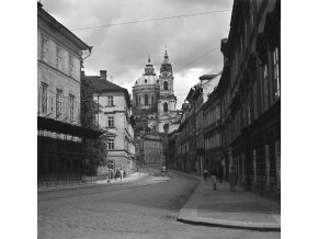 Chrám sv.Mikuláše (4666-2), Praha 1966 srpen, černobílý obraz, stará fotografie, prodej
