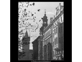 Obnovené fasády (4927-2), Praha 1966 říjen, černobílý obraz, stará fotografie, prodej