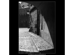 Pohled do Ungeltu (4739), žánry - Praha 1966 srpen, černobílý obraz, stará fotografie, prodej