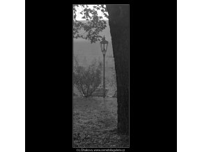 Lampa (5007-1), Praha 1966 prosinec, černobílý obraz, stará fotografie, prodej