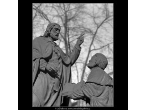 Z malostranského hřbitova (5099-4), Praha 1967 únor, černobílý obraz, stará fotografie, prodej