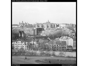 Domy před zbouráním či rekonstrukcí (5196-72), Praha 1967 březen, černobílý obraz, stará fotografie, prodej