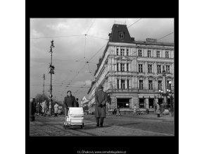 Odpoledne na nábřeží (76), žánry - Praha 1958 , černobílý obraz, stará fotografie, prodej
