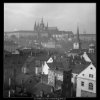 Pražský hrad přes střechy (41-25), Praha 1958 , černobílý obraz, stará fotografie, prodej