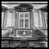 Okna Kolovratského paláce (5611), Praha 1967 září, černobílý obraz, stará fotografie, prodej