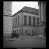 Pohled na Karolinum z ulice (59-9), Praha 1959 , černobílý obraz, stará fotografie, prodej