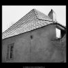 Střecha zděného domku (599-2), Praha 1959 , černobílý obraz, stará fotografie, prodej
