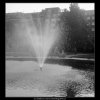 Vodotrysk (646-1), Praha 1960 červen, černobílý obraz, stará fotografie, prodej