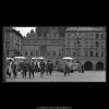 Turisté (1632-2), žánry - Praha 1962 květen, černobílý obraz, stará fotografie, prodej