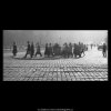 Lidé na přechodu (1978-2), žánry - Praha 1962 , černobílý obraz, stará fotografie, prodej