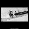Vodáci (2255-1), žánry - Praha 1963 červen, černobílý obraz, stará fotografie, prodej