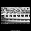 Plná loď výletníků (2291), žánry - Praha 1963 červenec, černobílý obraz, stará fotografie, prodej