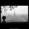 Koule na zídce (2515-2), Praha 1963 říjen, černobílý obraz, stará fotografie, prodej