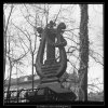 Náhrobek s lyrou (2843), Praha 1964 duben, černobílý obraz, stará fotografie, prodej