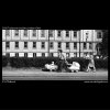 Tatínkové s kočárky (2935), žánry - Praha 1964 květen, černobílý obraz, stará fotografie, prodej