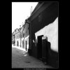 Zlatá ulička (3069-2), Praha 1964 červenec, černobílý obraz, stará fotografie, prodej