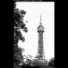 Pohled na petřínskou rozhlednu (3173), Praha 1964 září, černobílý obraz, stará fotografie, prodej
