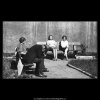 Lidé na lavičce (3212), žánry - Praha 1964 září, černobílý obraz, stará fotografie, prodej