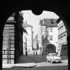 Pohled do Malostranského náměstí (3947-2), Praha 1965 září, černobílý obraz, stará fotografie, prodej