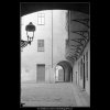 Z Pražských dvorů (4131-2), Praha 1965 říjen, černobílý obraz, stará fotografie, prodej