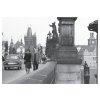 100170 I Pohlednice - Turisté na Karlově mostě, Praha 1965